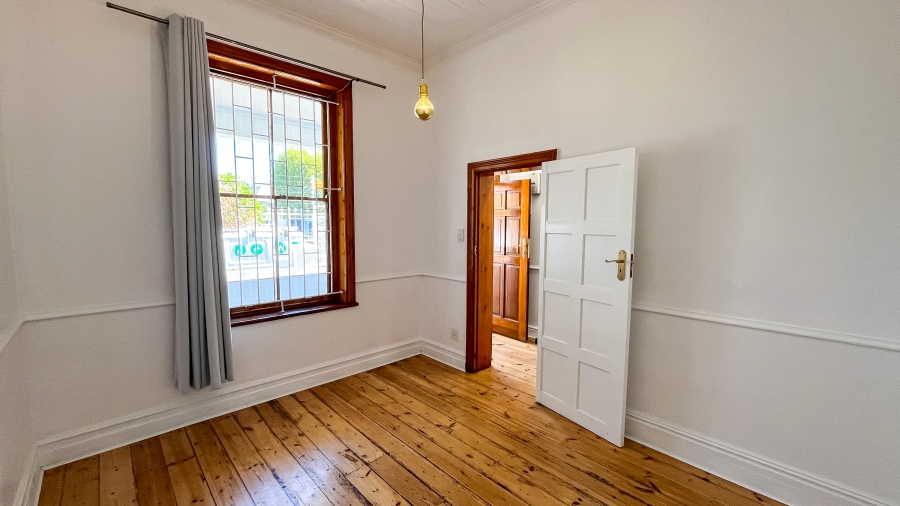 To Let 3 Bedroom Property for Rent in Wynberg Western Cape